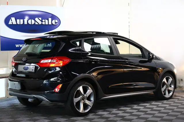 Ford Fiesta view 3
