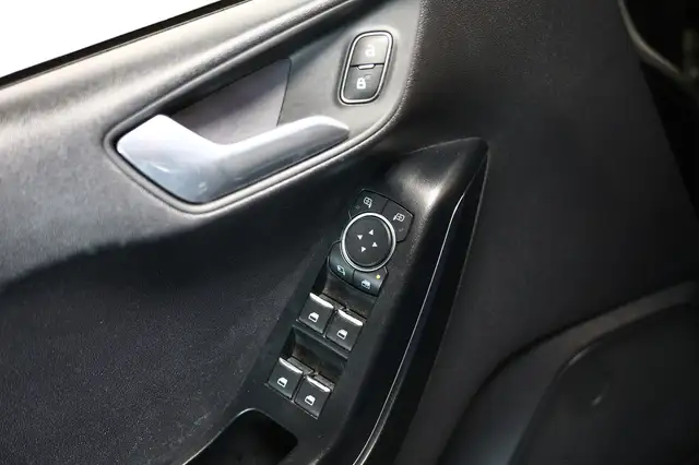 Ford Fiesta view 13