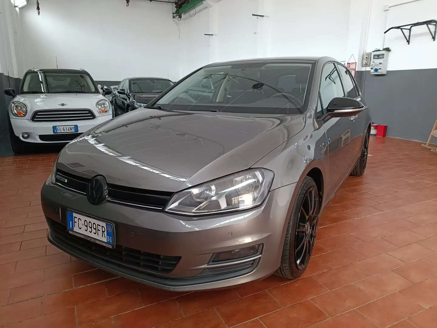 Volkswagen Golf 5p 1.4 tgi Comfortline Business UNICO PROPRIETARIO Gris - 1