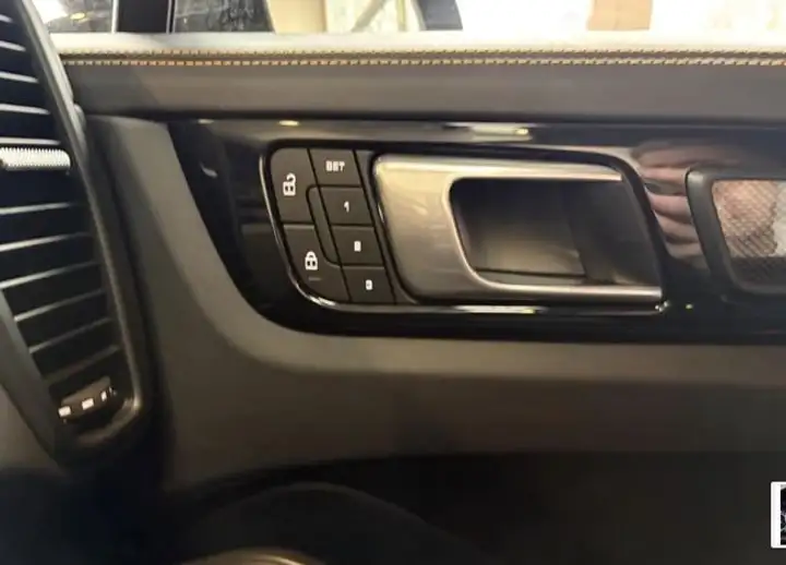 Porsche Cayenne 2022, foto 19