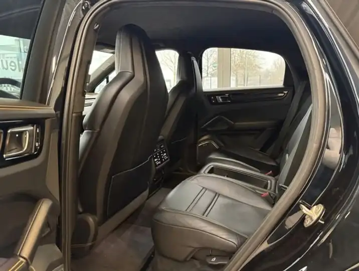 Porsche Cayenne 2022, foto 8