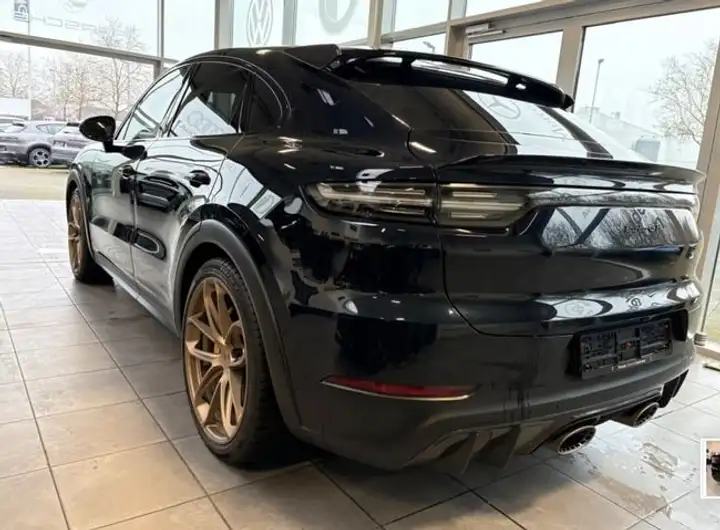 Porsche Cayenne 2022, foto 3