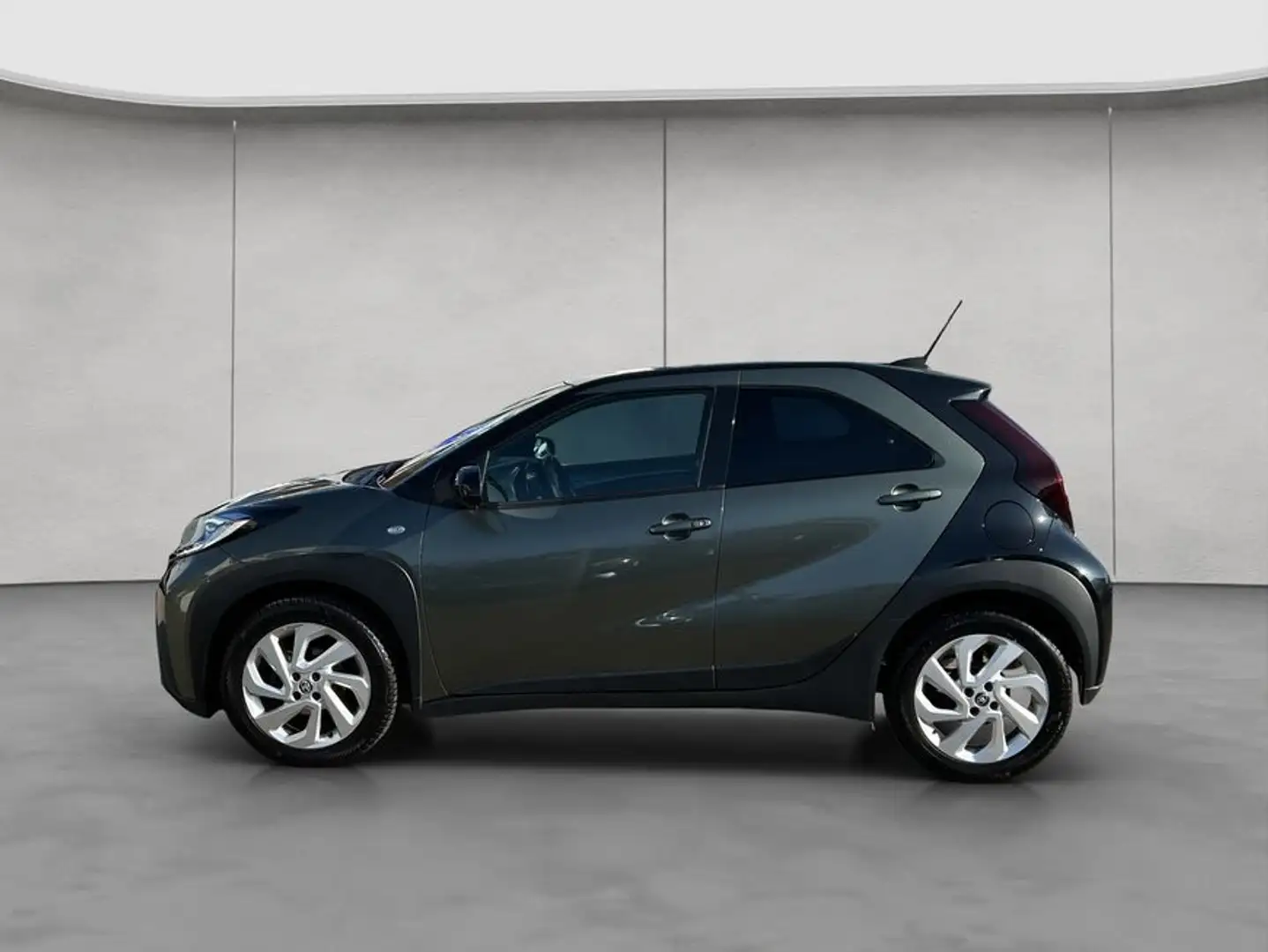 Toyota Aygo X X 1.0 Pulse Grün - 2
