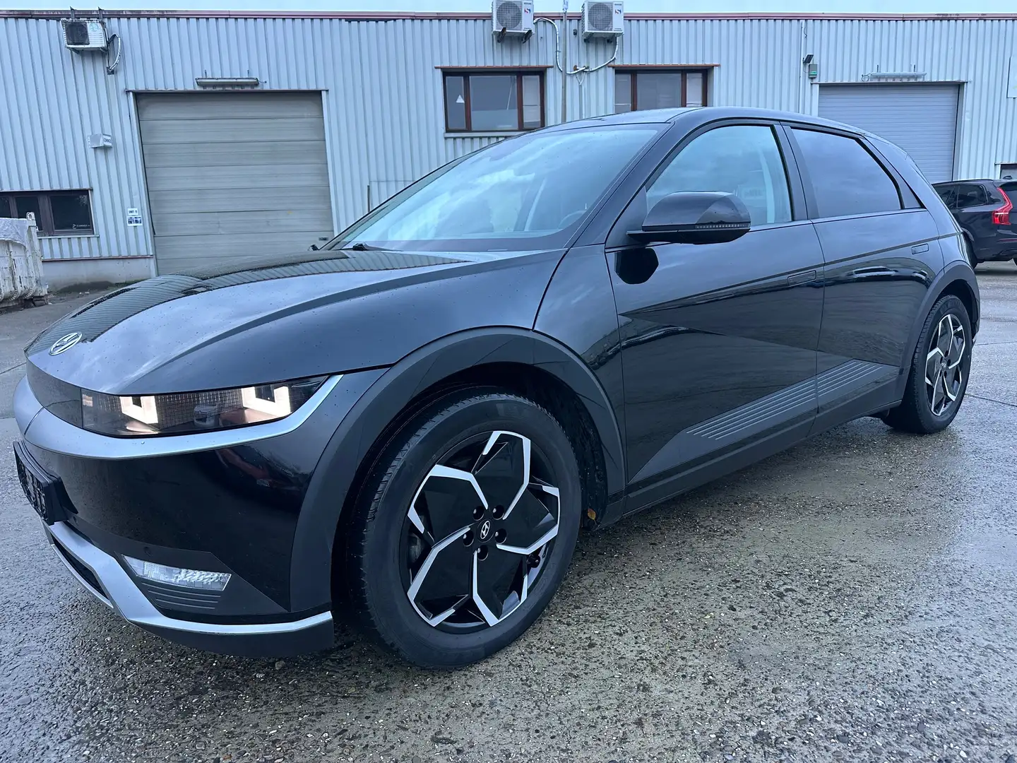 Hyundai IONIQ 5 Connect +73 kWh 160 kw /// 18500€ netto/// Czarny - 1