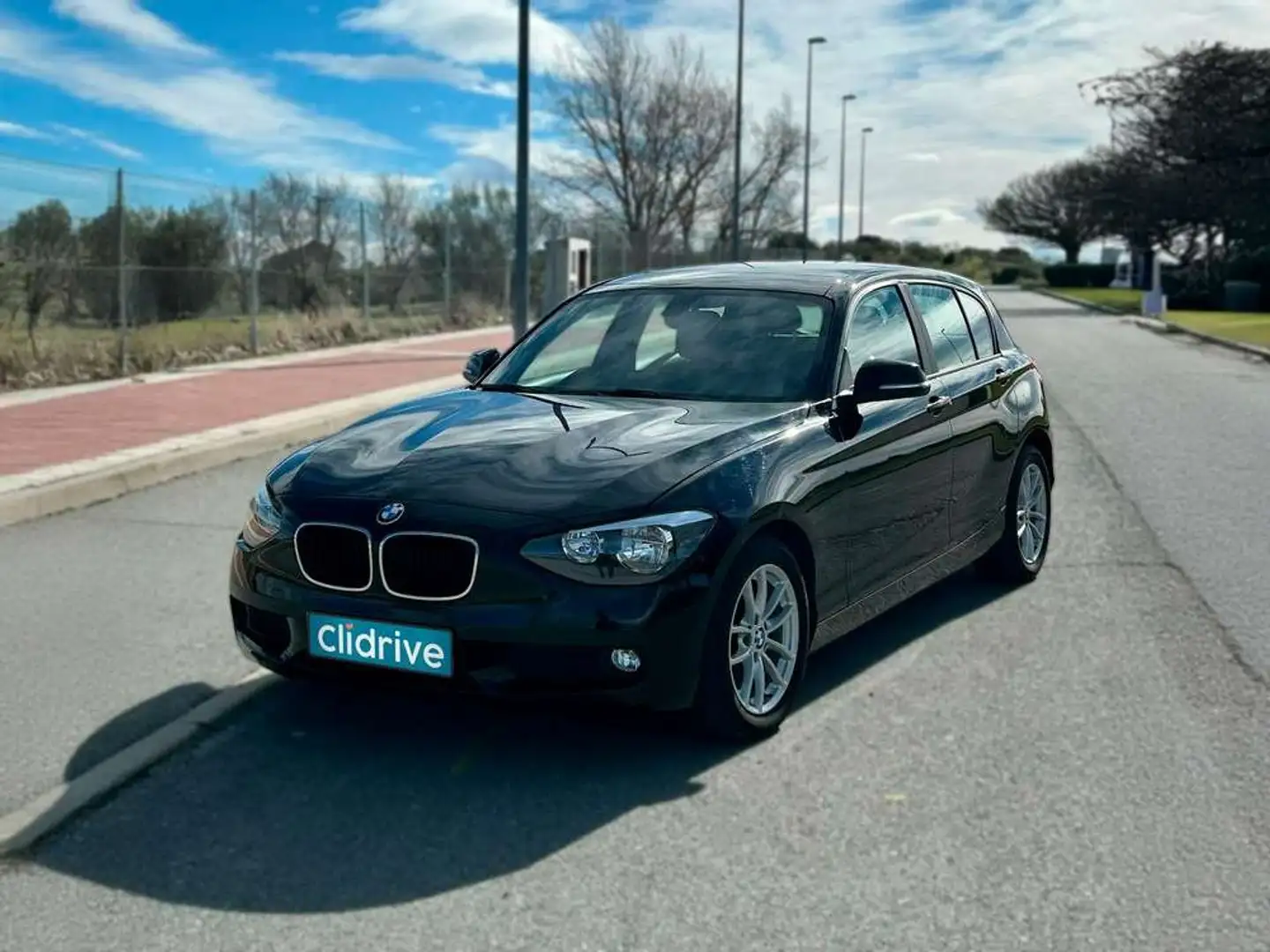 BMW 116 116i Essential Edition Negro - 2