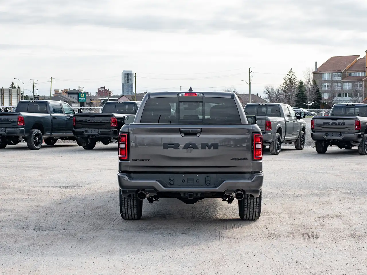 RAM 1500 снимка RAM 1500