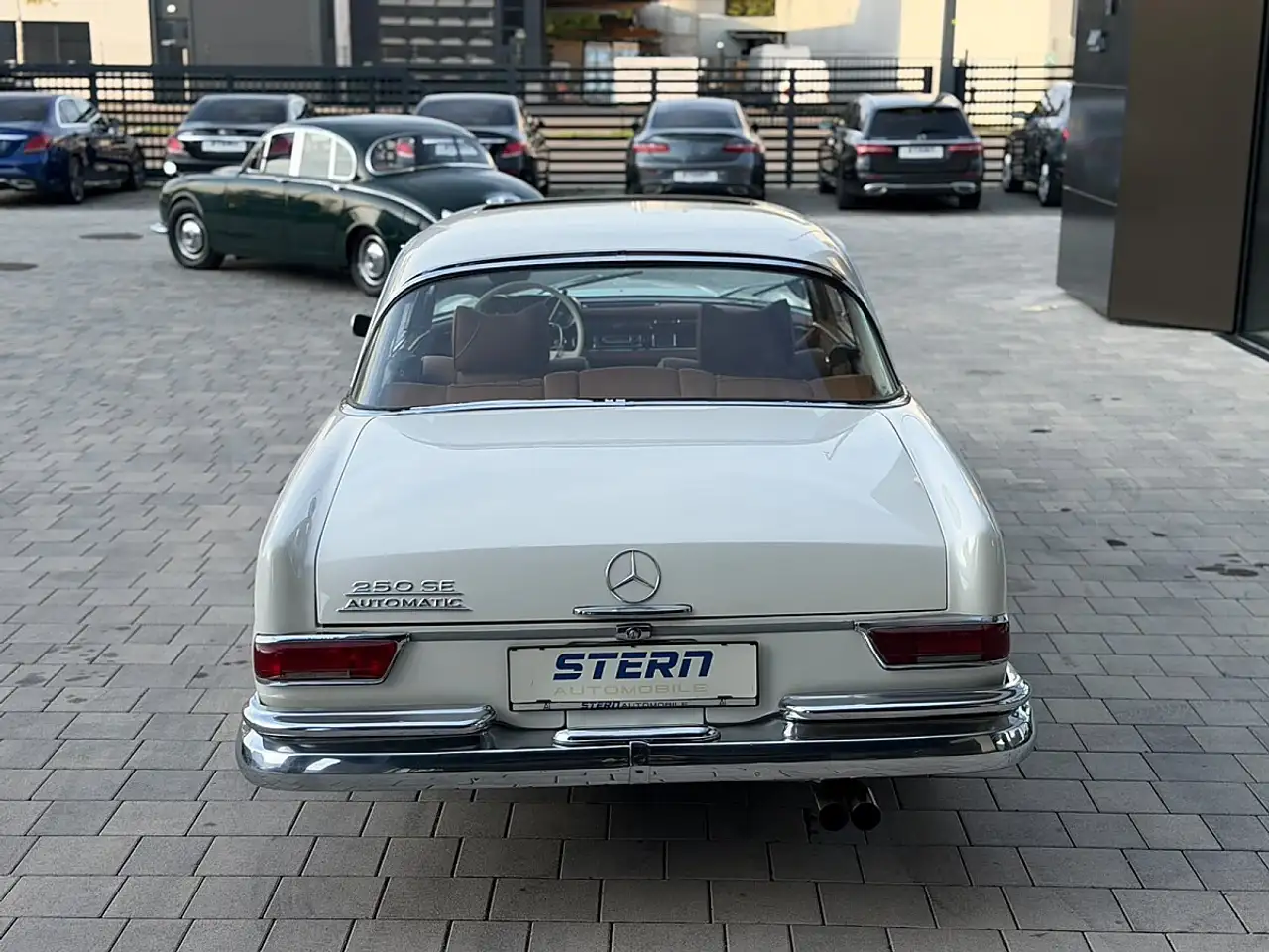 Mercedes-Benz 250 SE Coupé W111 *OLDTIMER *SCHIEBEDACH *LEDER*, foto 5