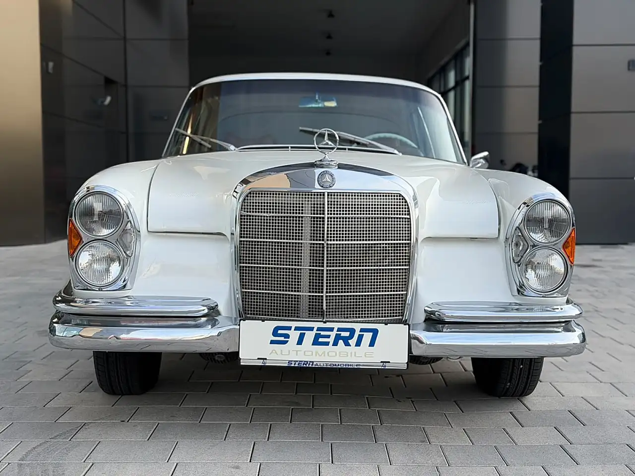 Mercedes-Benz 250 SE Coupé W111 *OLDTIMER *SCHIEBEDACH *LEDER*, foto 8