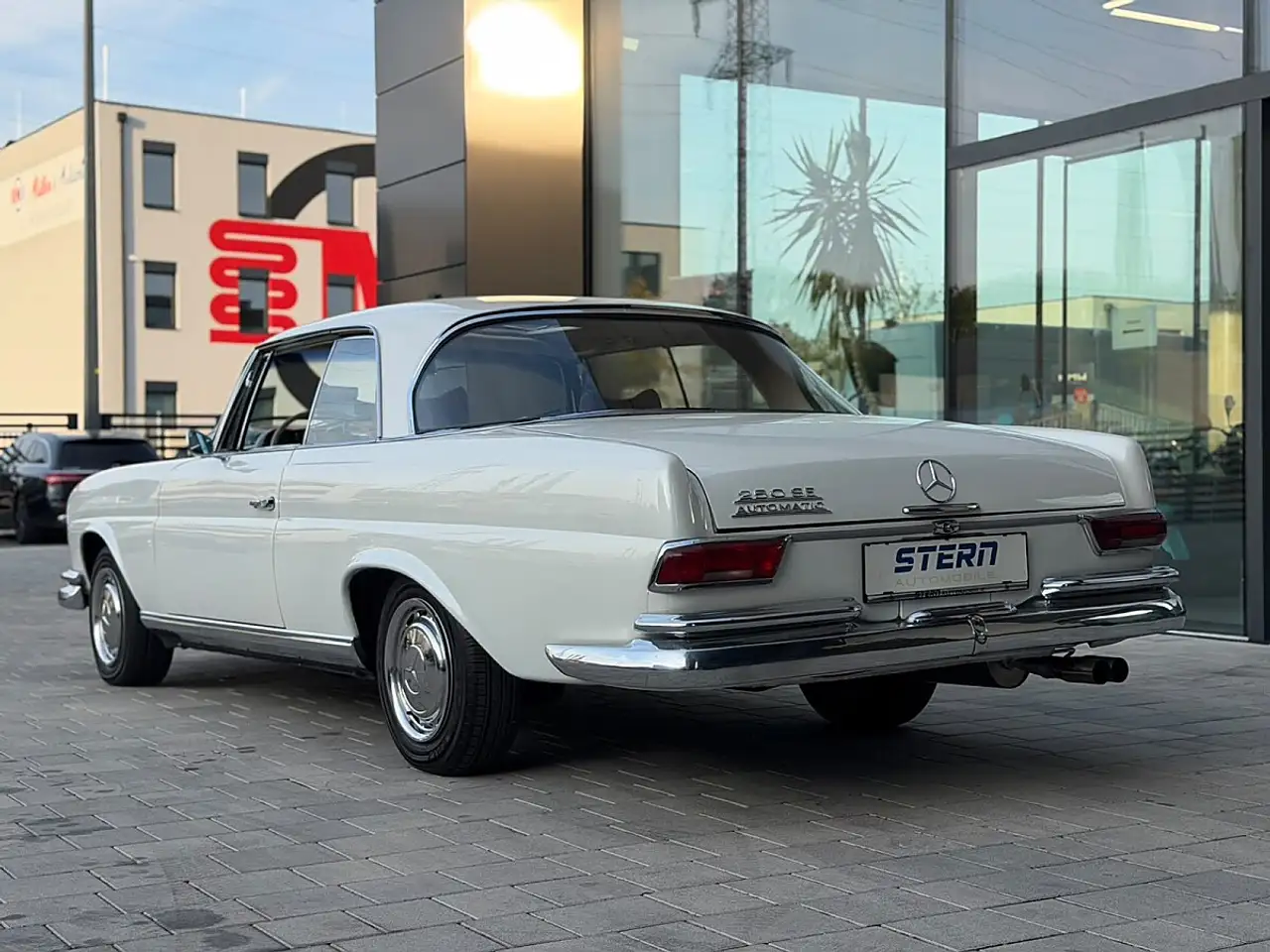 Mercedes-Benz 250 SE Coupé W111 *OLDTIMER *SCHIEBEDACH *LEDER*, foto 3