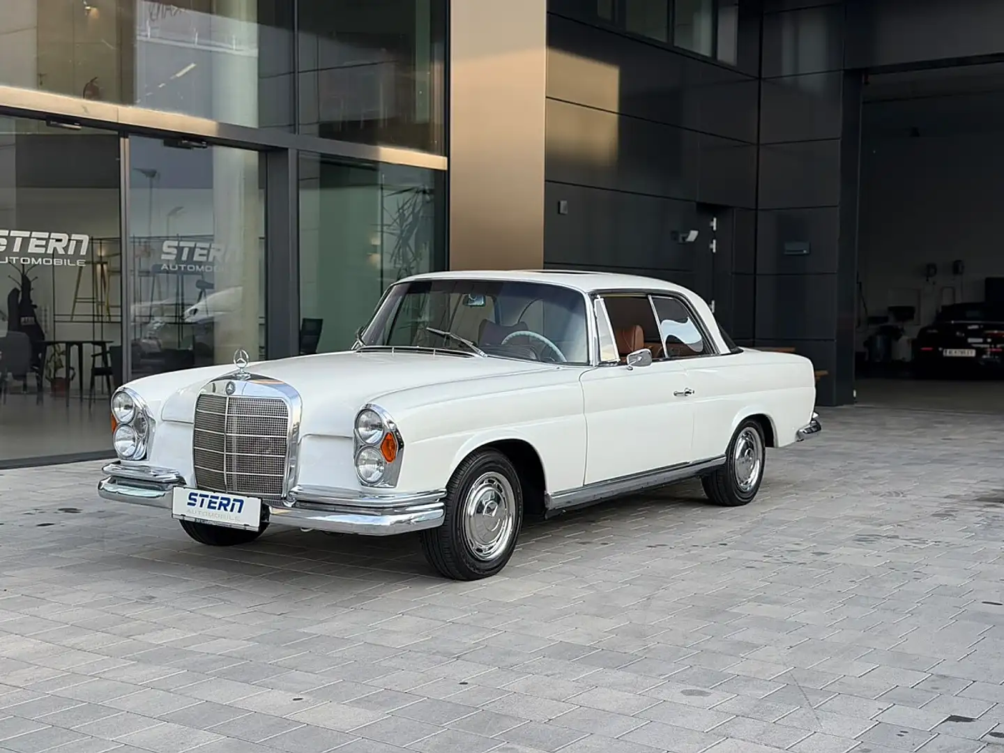 Mercedes-Benz Sonstige 250 SE Coupé W111 *OLDTIMER *SCHIEBEDACH *LEDER* Weiß - 1