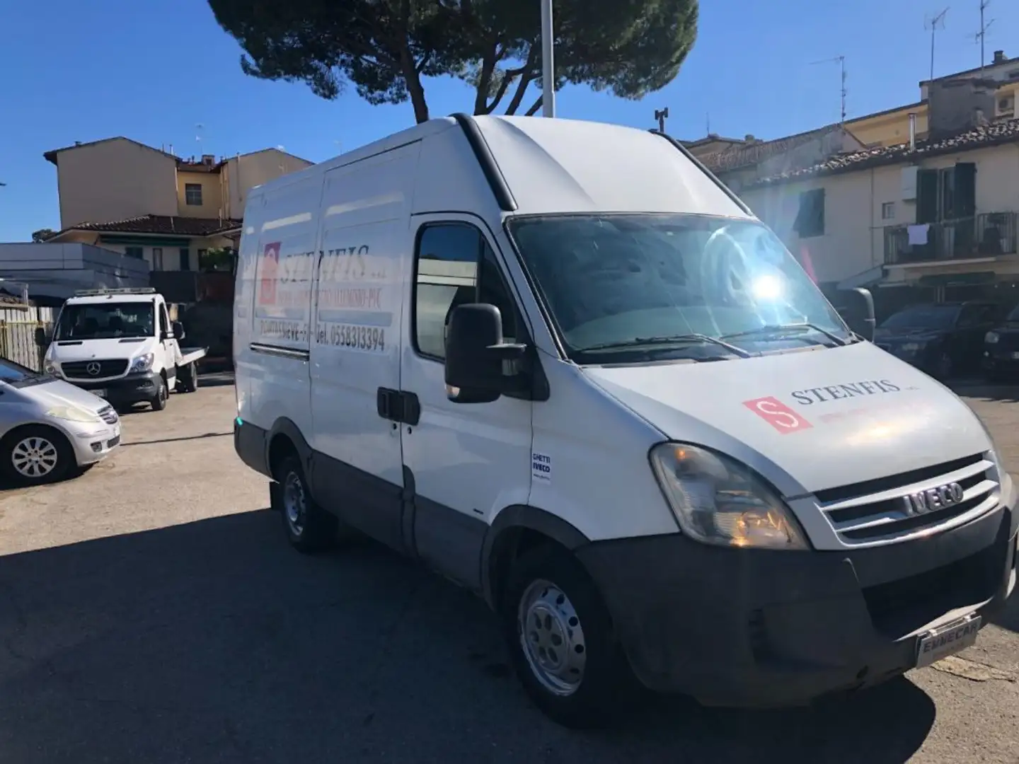 Iveco Daily 29L12V 2.3 Hpi PC-TN Midivan Base Blanc - 2