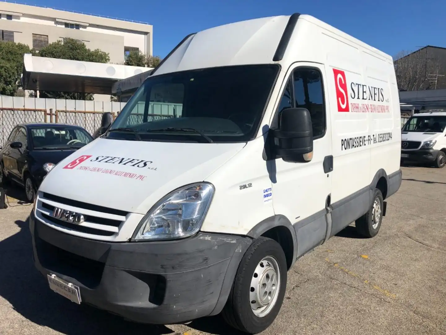 Iveco Daily 29L12V 2.3 Hpi PC-TN Midivan Base Blanc - 1