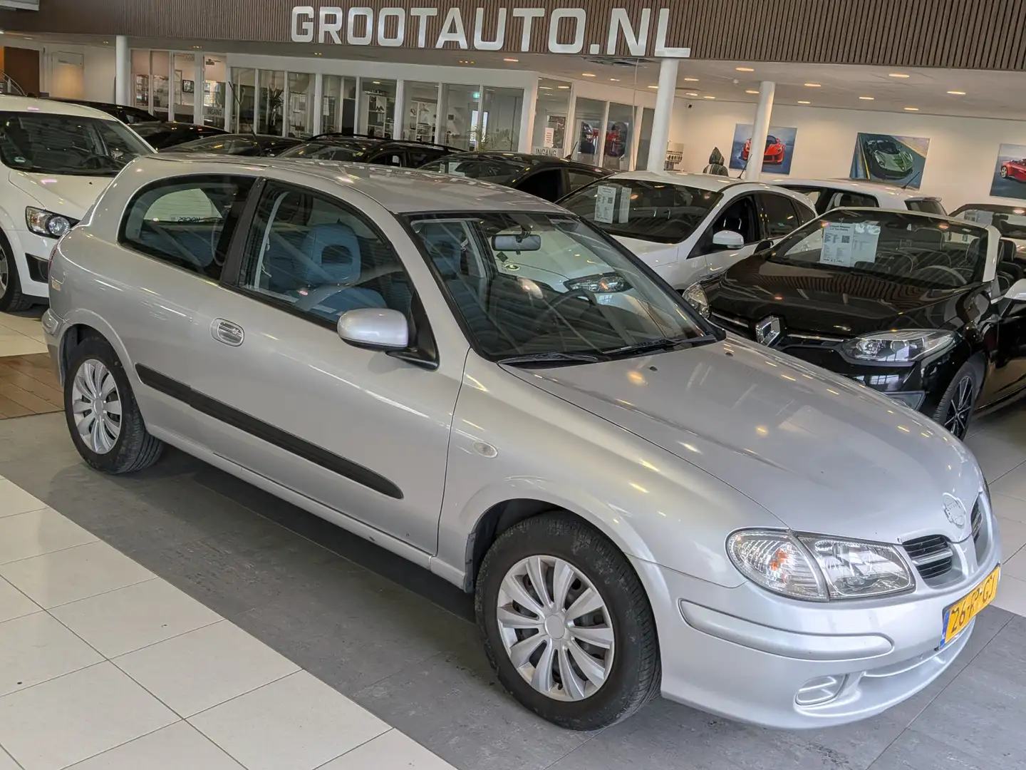 Nissan Almera 1.5 Luxury Airco, Trekhaak, Stuurbekrachtiging Grau - 1