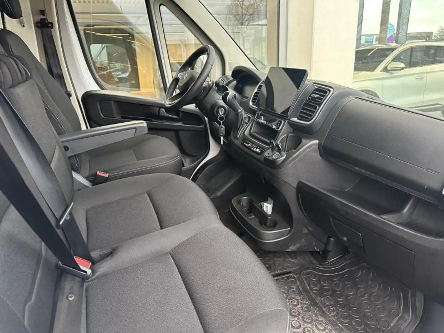 Citroen Jumper 435 L3H3 2.2 BLUEHDI 180 AUTOM Blanco - 2