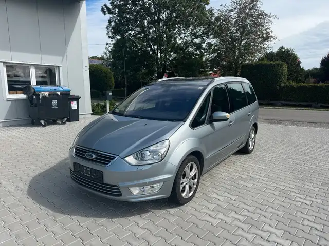 Ford Galaxy Titanium 7 Sitzer Panorama AHK
