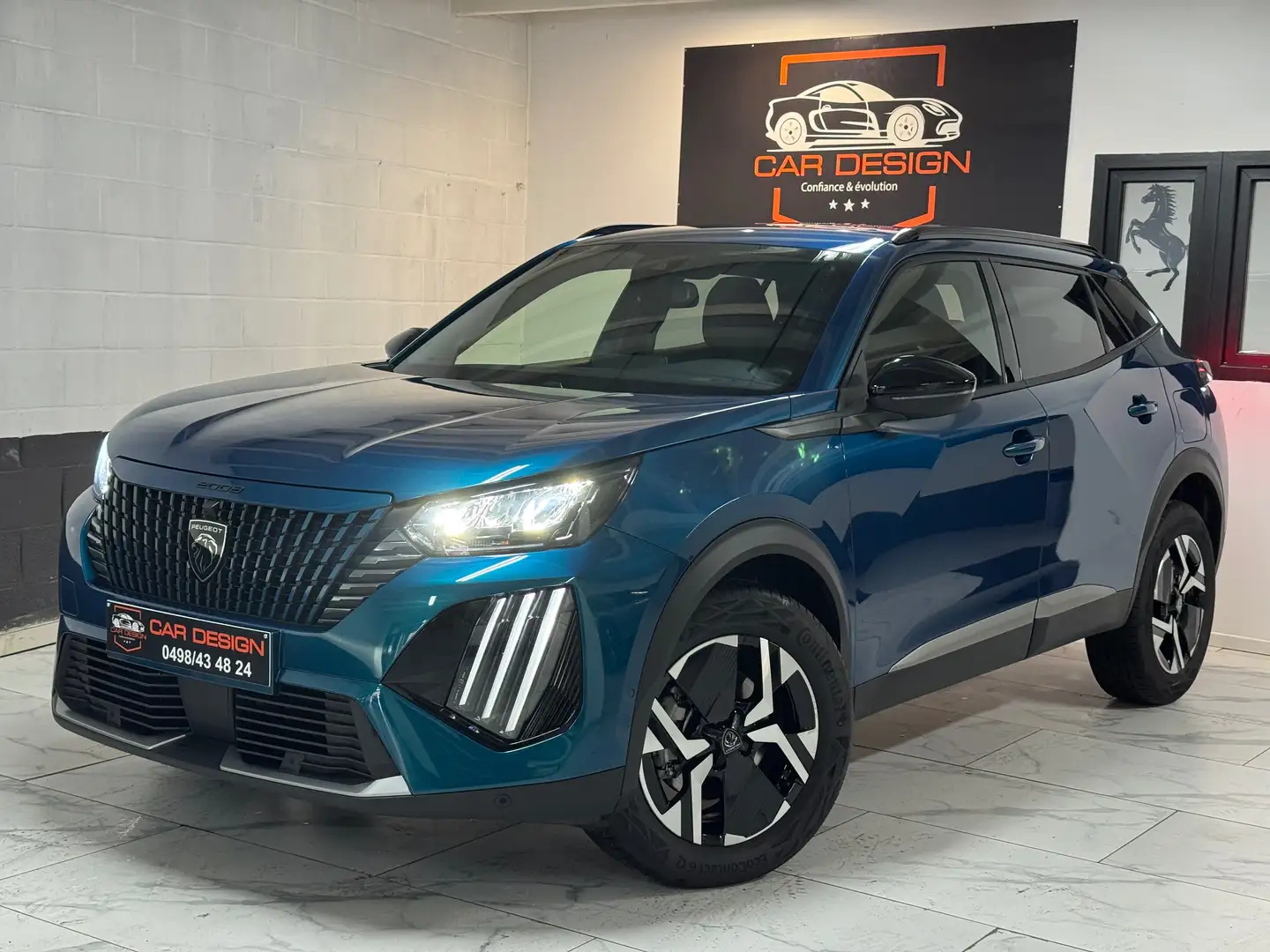 Peugeot 2008 Allure / 2025 / 5.300km.. Bleu - 1