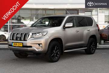 2.8 D-4D-F Executive Window Van