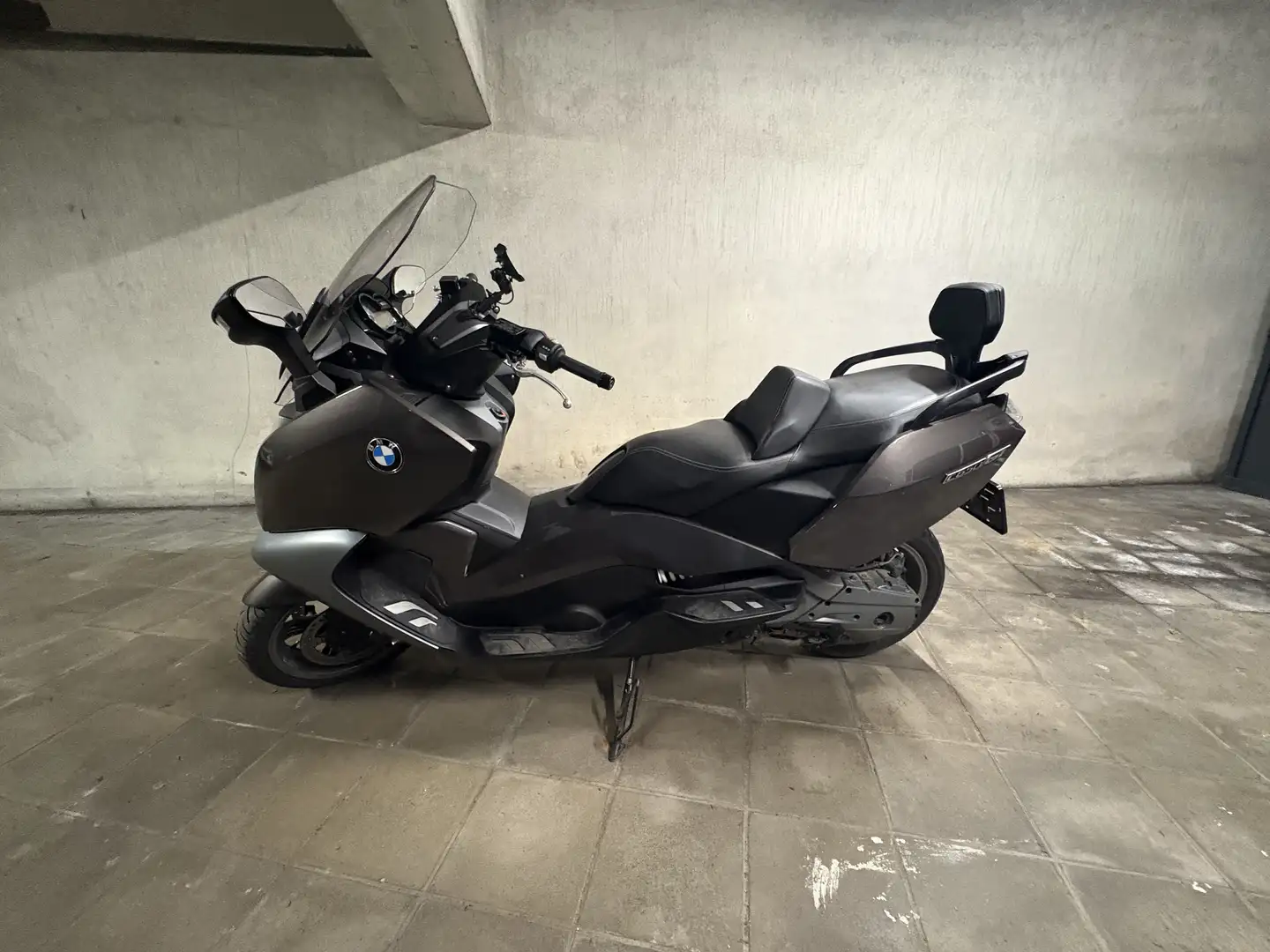 BMW C 650 GT etat neuf - 3 305,79 € Htva - 100% origine - 2