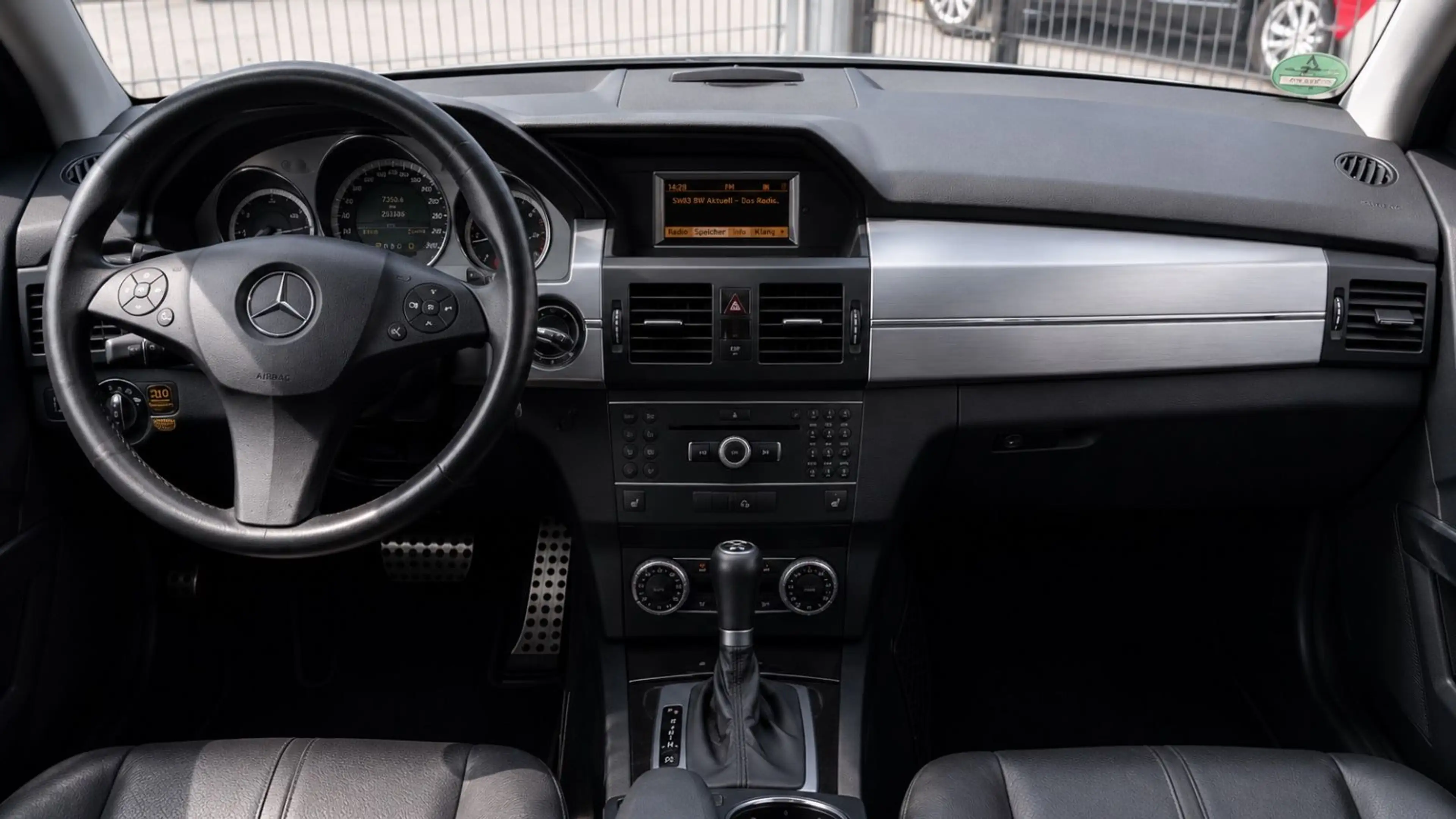 Mercedes-Benz GLK 220 GLK220 CDI BlueEfficiency 4Matic/PANO/TEMP/LEDER — photo 9