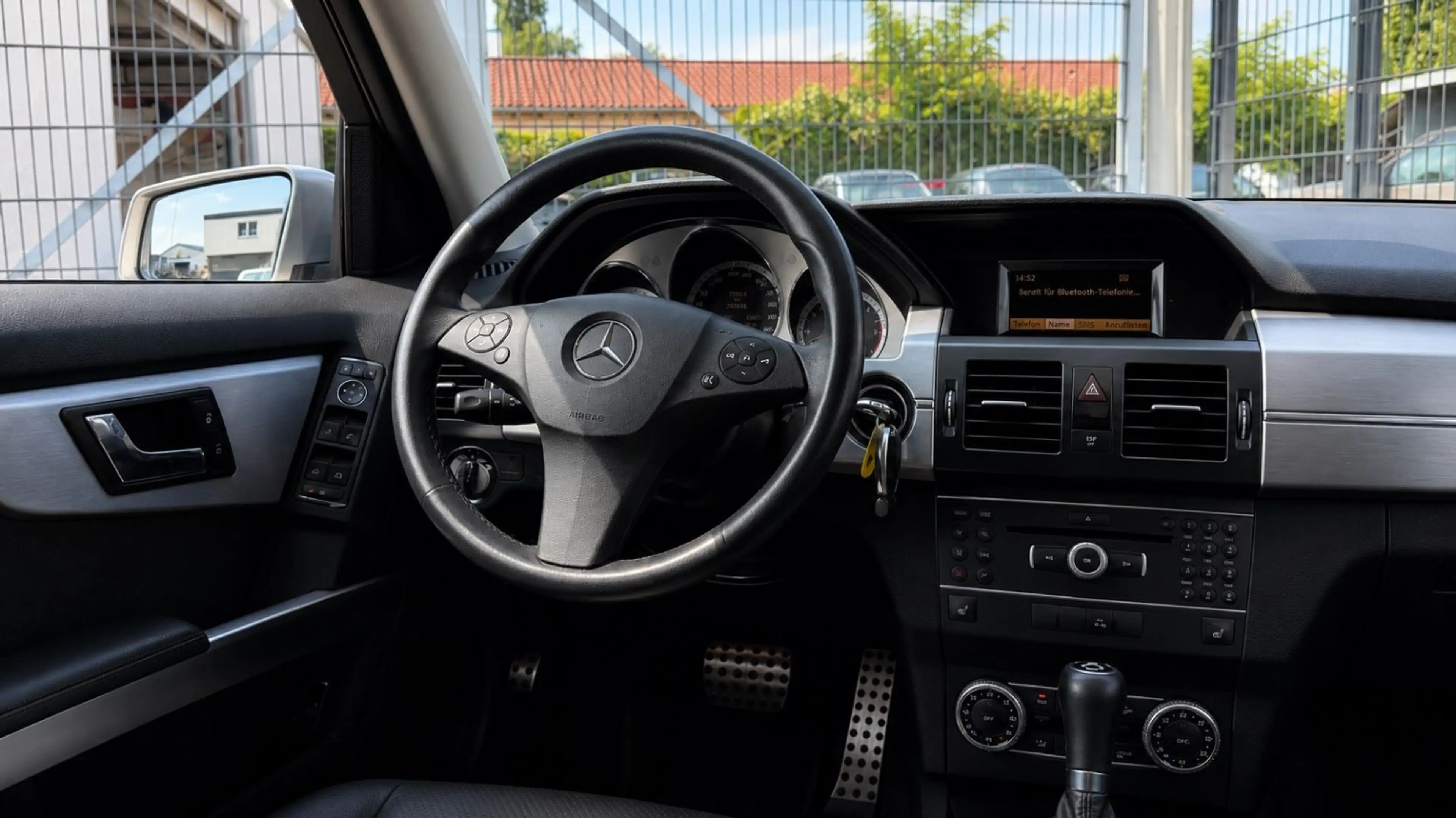 Mercedes-Benz GLK 220 GLK220 CDI BlueEfficiency 4Matic/PANO/TEMP/LEDER — photo 12