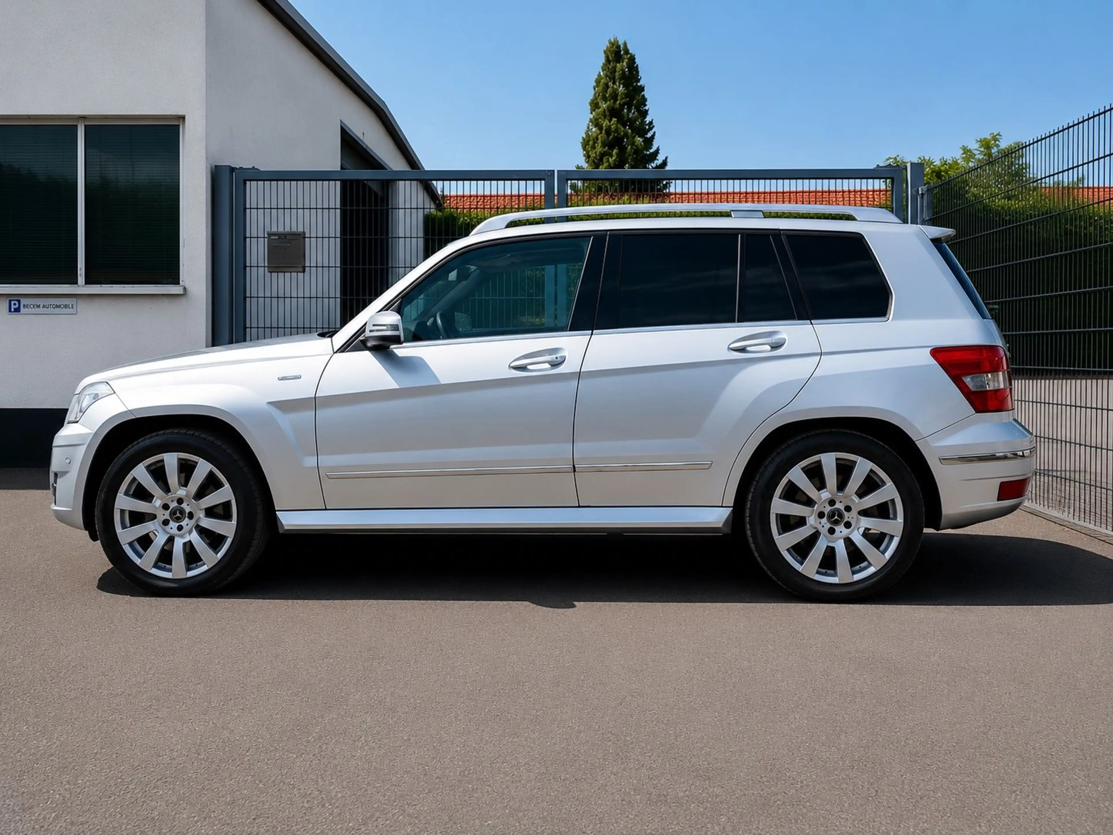 Mercedes-Benz GLK 220 GLK220 CDI BlueEfficiency 4Matic/PANO/TEMP/LEDER — photo 7