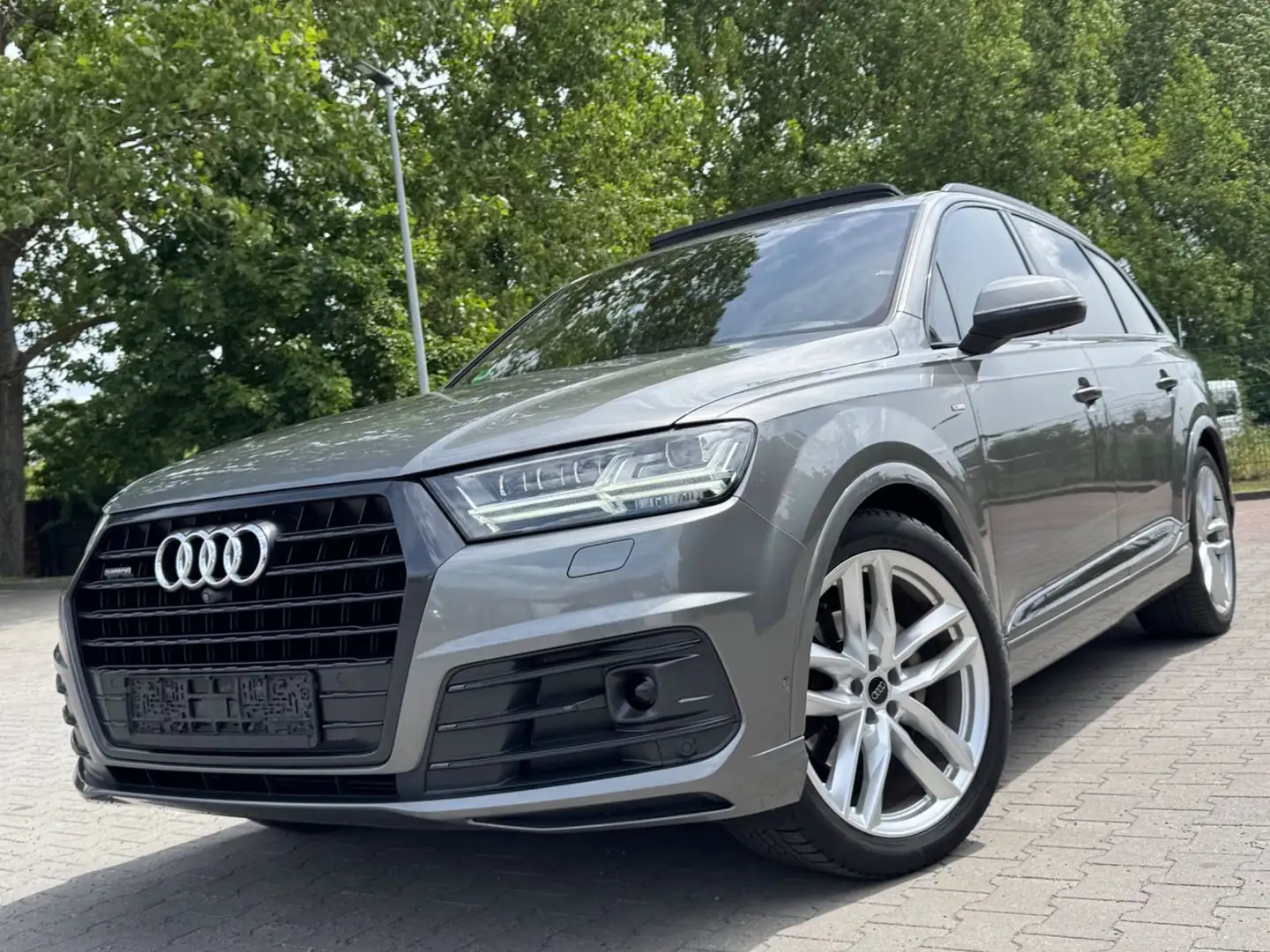 Audi Q7 3.0 TDI qua 3x S Line/PANO/MATR/NACHTS/HUD Gris - 2