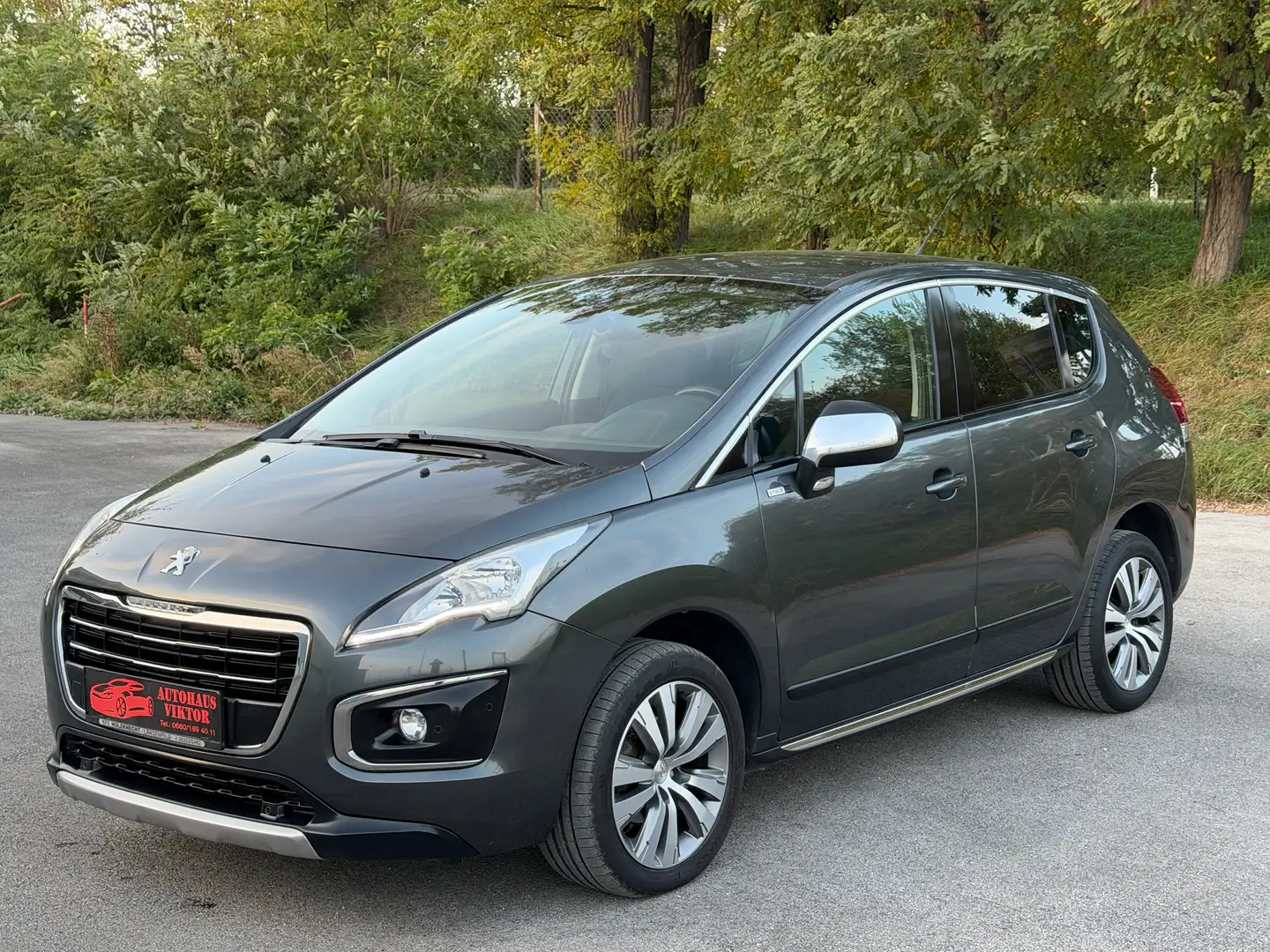 Peugeot 3008 Style Grau - 1
