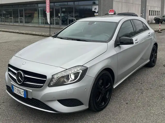 Mercedes-Benz A 250 Classe A - W176 Sport 4matic auto E6