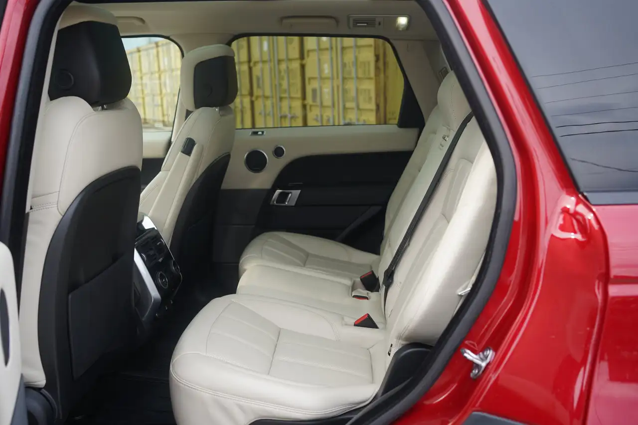 Land Rover Range Rover Sport снимка Land Rover Range Rover Sport