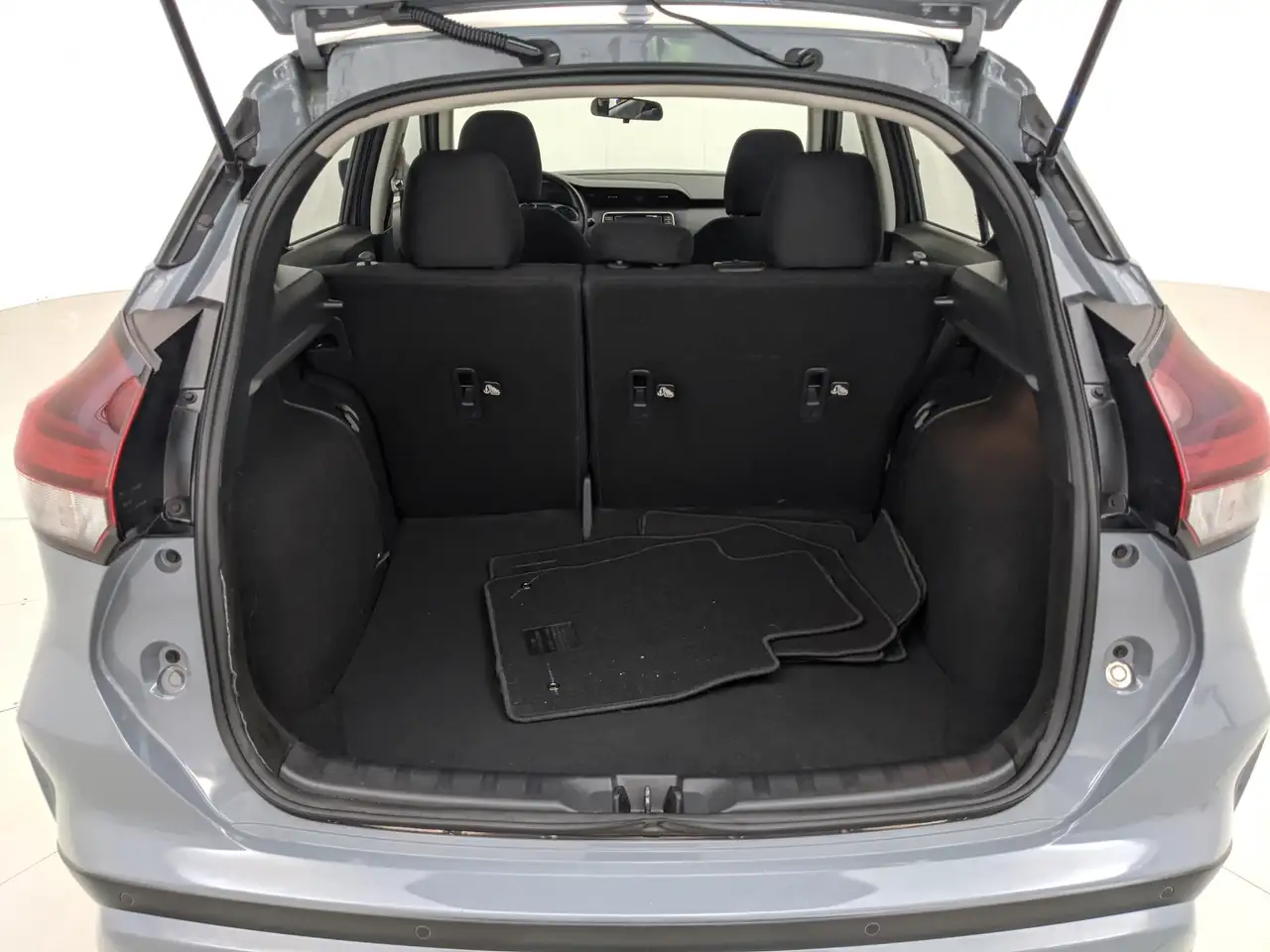 Nissan Kicks photo Nissan Kicks