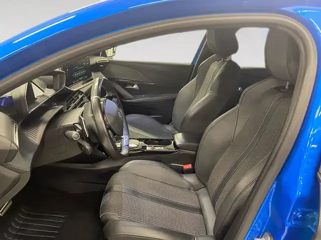 Peugeot 208 view 7