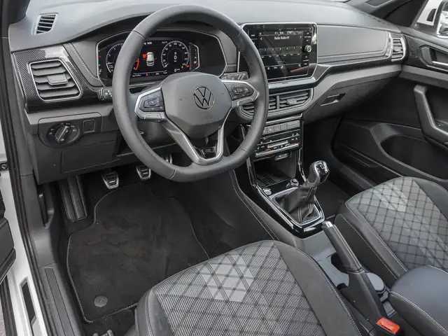 Volkswagen T-Cross view 9