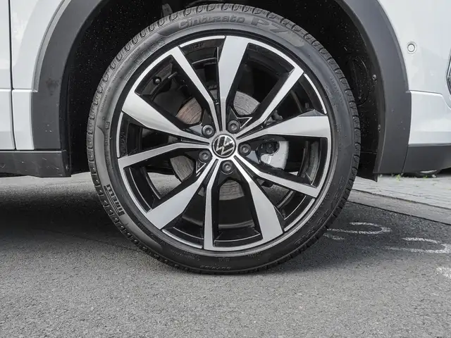 Volkswagen T-Cross view 7