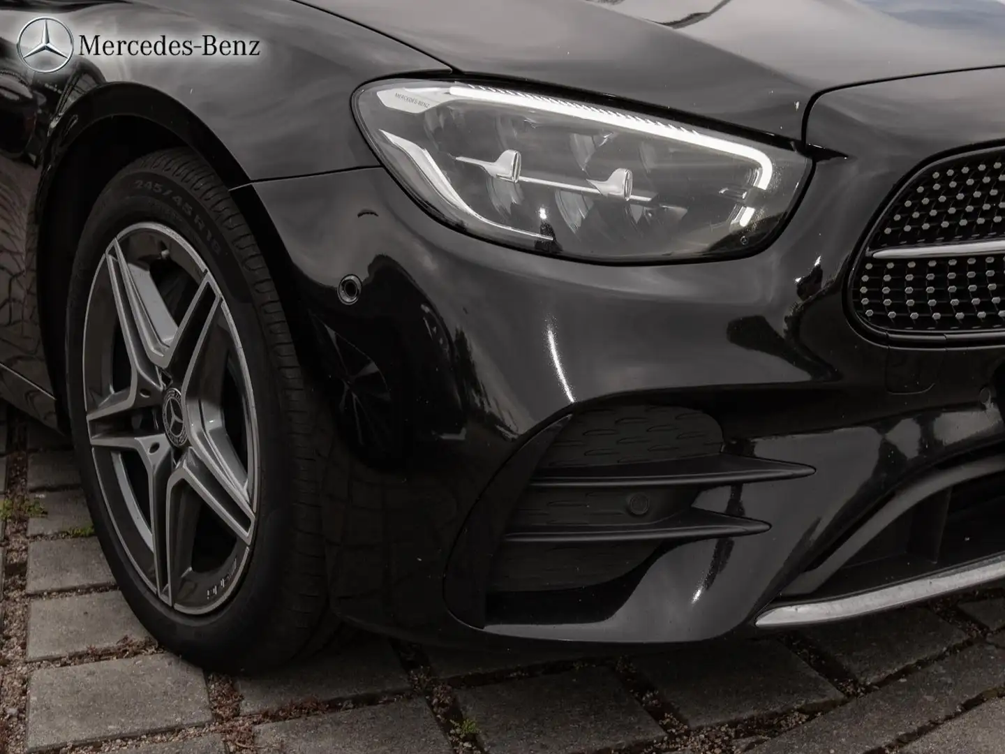Mercedes-Benz E 400 d 4M T AMG MBUX+360°+Pano+AHK+HUD+LED+18 Schwarz - 2