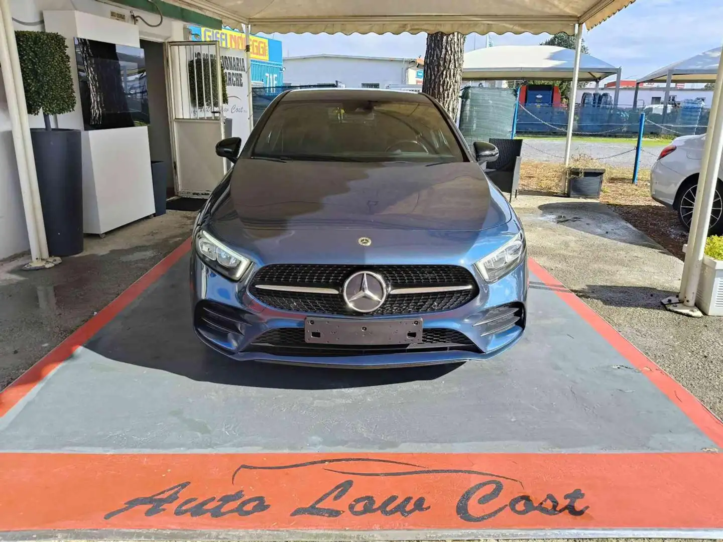 Mercedes-Benz A 180 d Automatic Edition AMG Bleu - 2