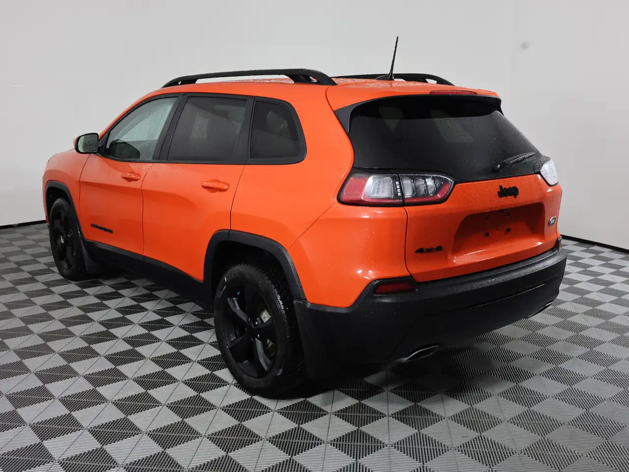 Jeep Cherokee снимка Jeep Cherokee