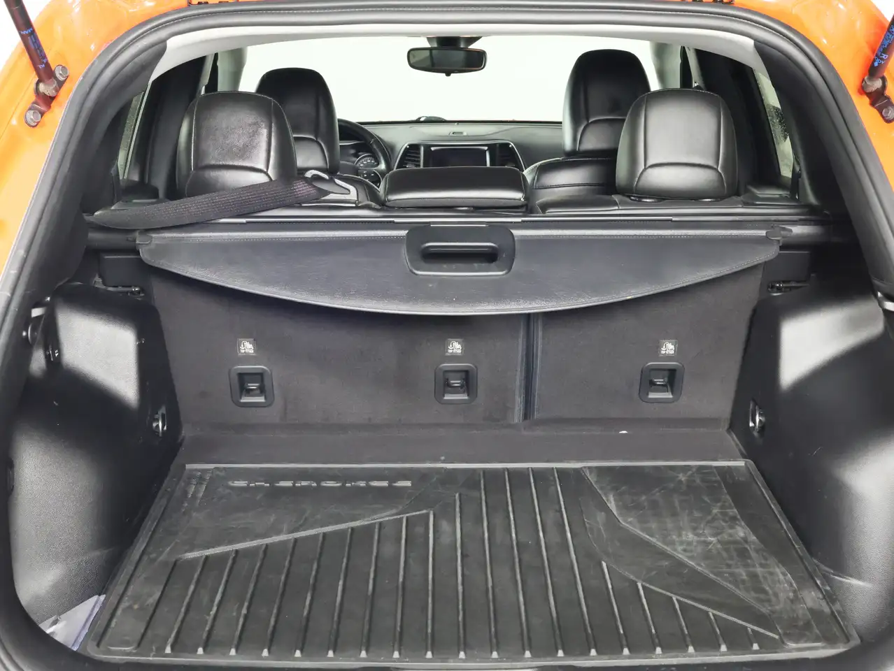 Jeep Cherokee снимка Jeep Cherokee