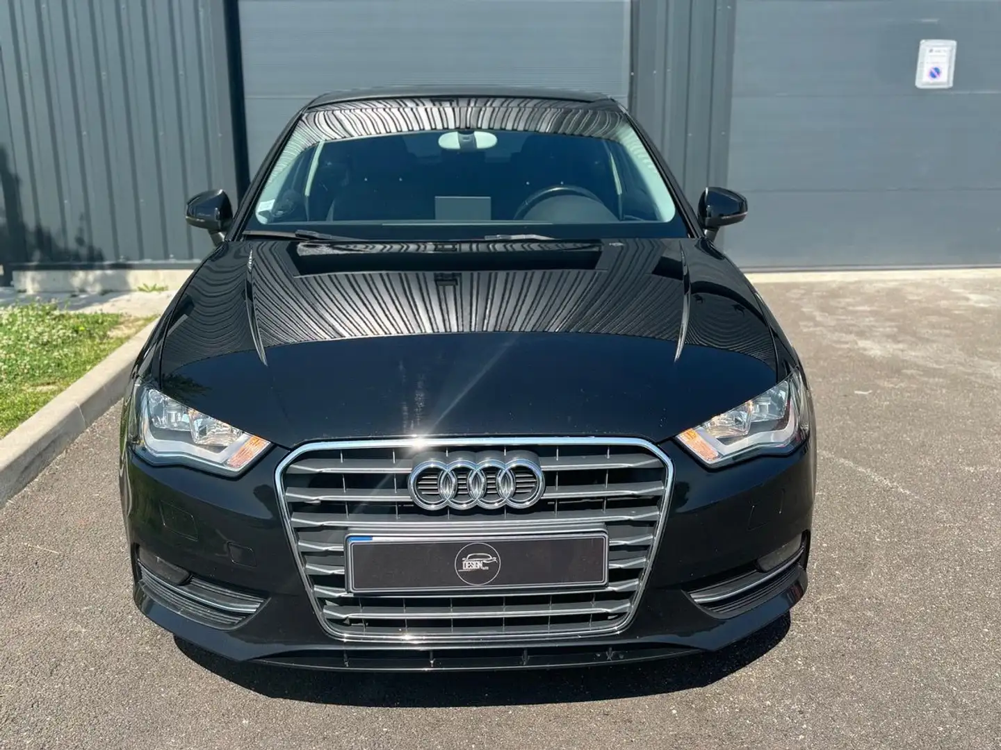 Audi A3 1.4 TFSI 122 CH ATTRACTION 3 PORTES - SIEGES CHAUF Noir - 2