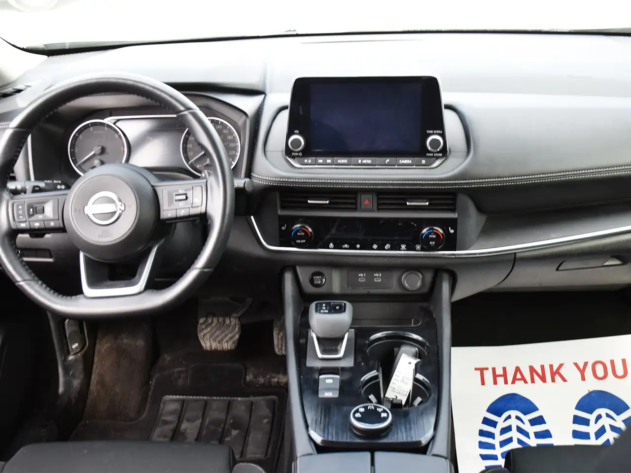 Nissan Rogue снимка Nissan Rogue