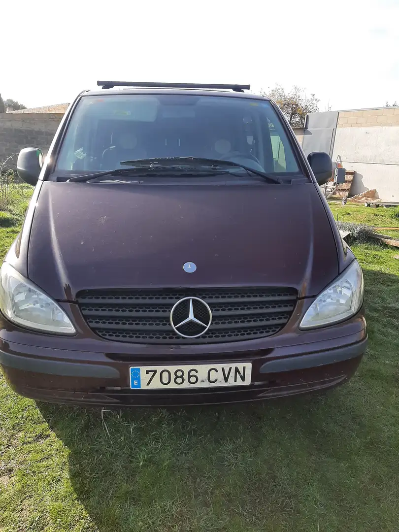 Mercedes-Benz Vito Vito Combi 115CDI Compacta Rojo - 1
