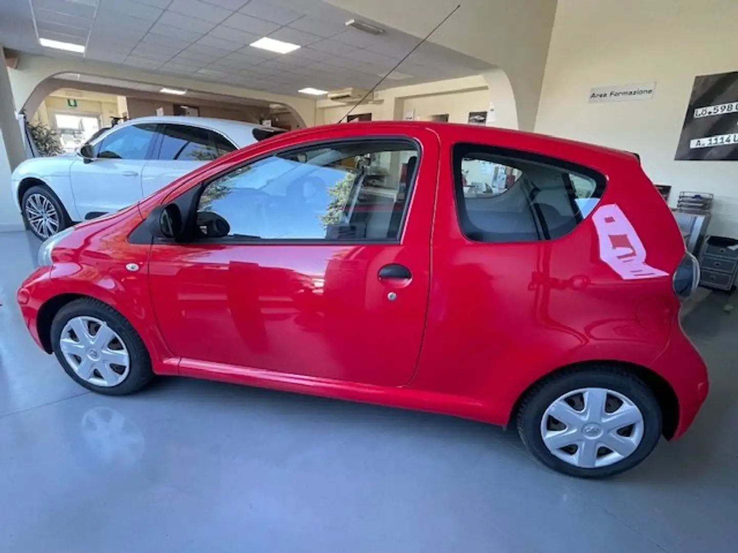 Toyota Aygo Aygo I 2005 3p 1.0 FL Rosso - 2