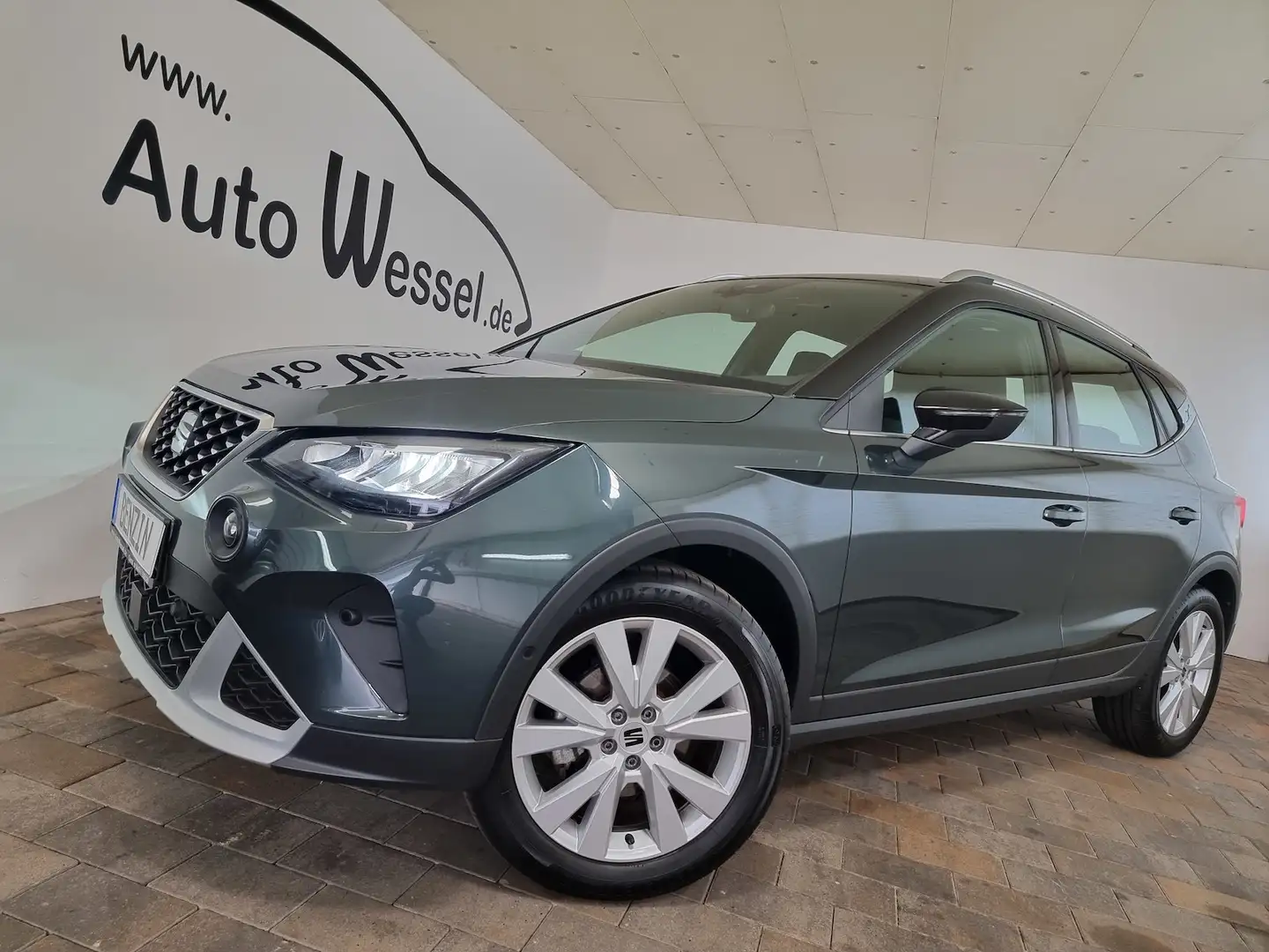SEAT Arona Xperience 110 DSG APP LED Kamera Spur Grün - 1