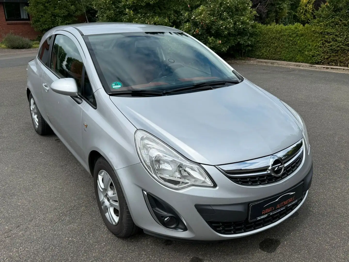 Opel Corsa D Satellite Zilver - 1