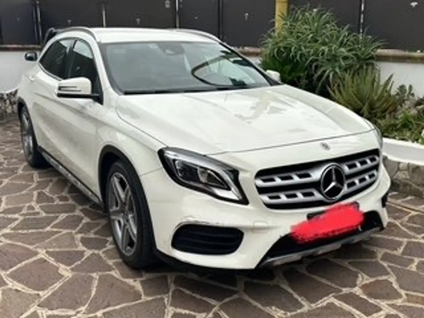 Mercedes-Benz GLA 220 GLA-X156 2017 d Sport auto Bianco - 1