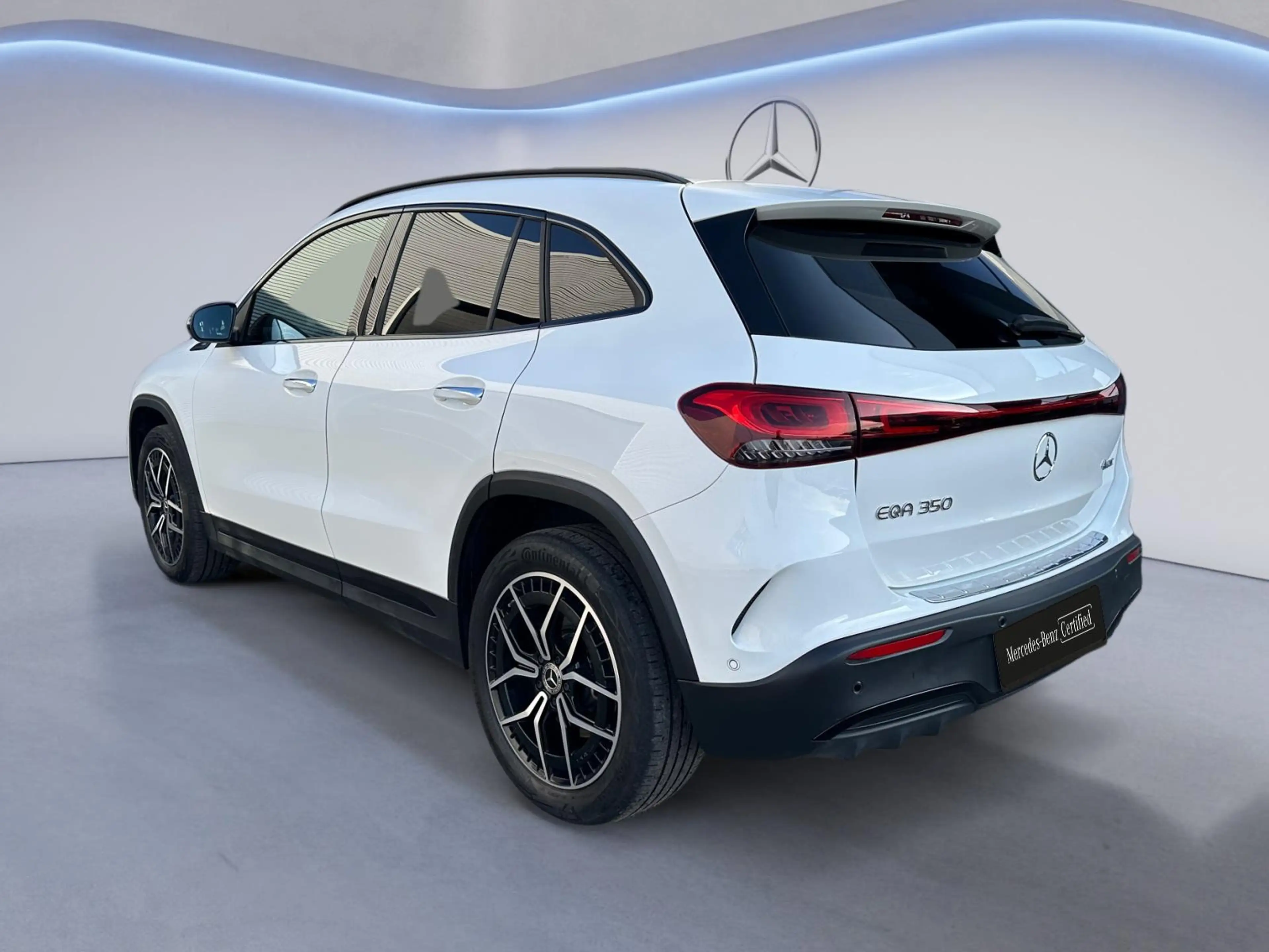 Mercedes-Benz EQA 350 EQA 4MATIC AMG Line — photo 3