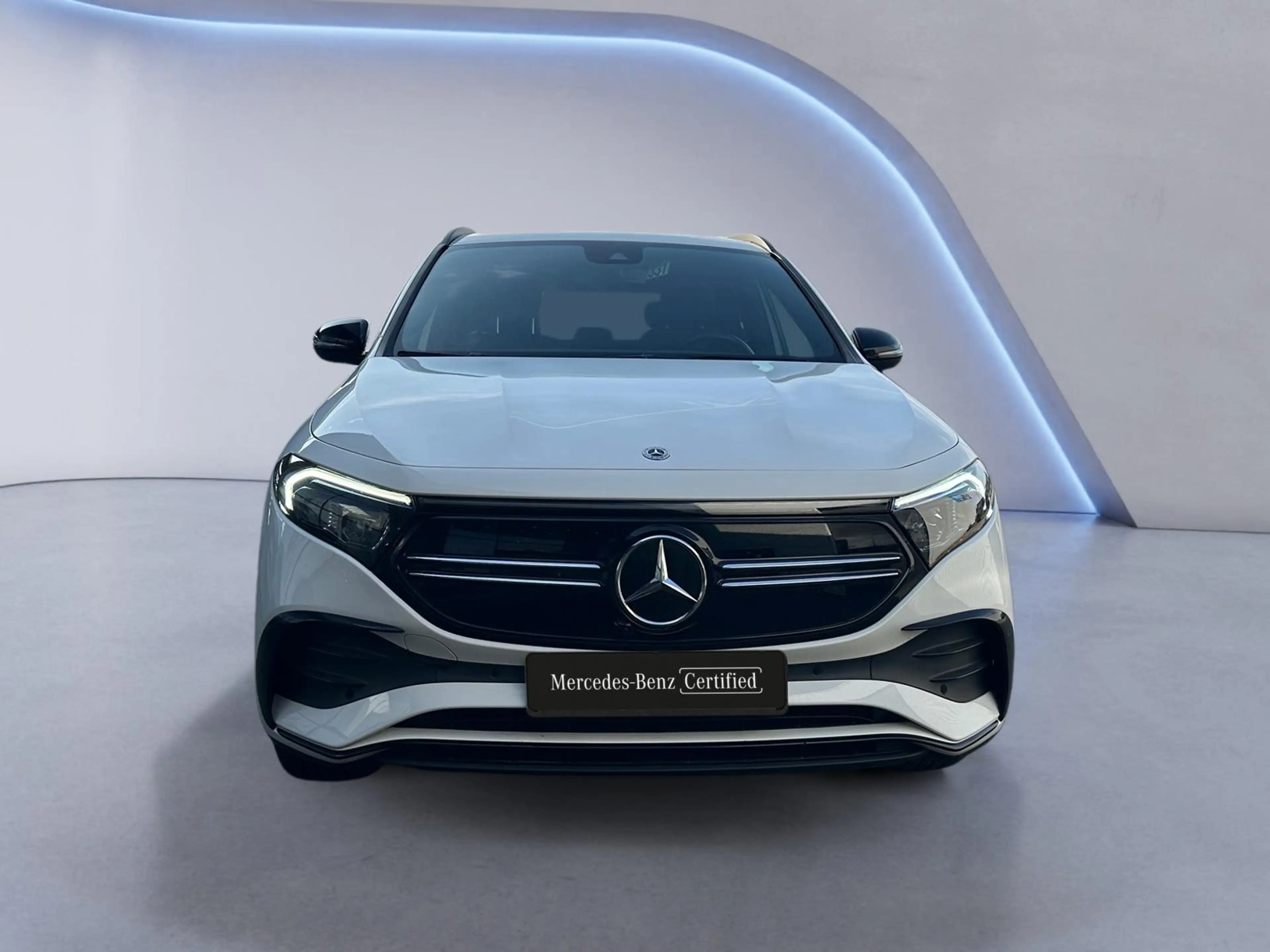 Mercedes-Benz EQA 350 EQA 4MATIC AMG Line — photo 8
