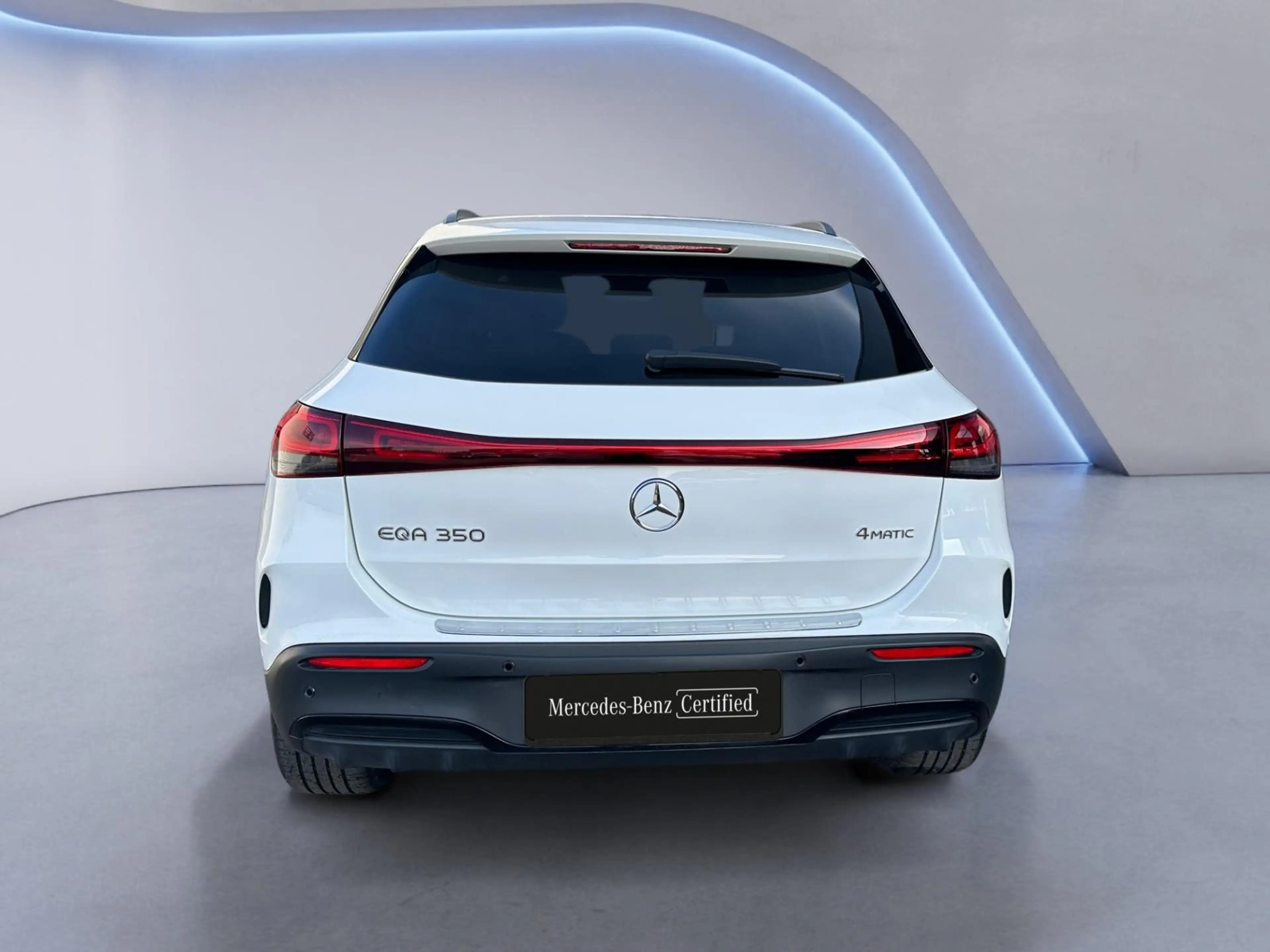 Mercedes-Benz EQA 350 EQA 4MATIC AMG Line — photo 4