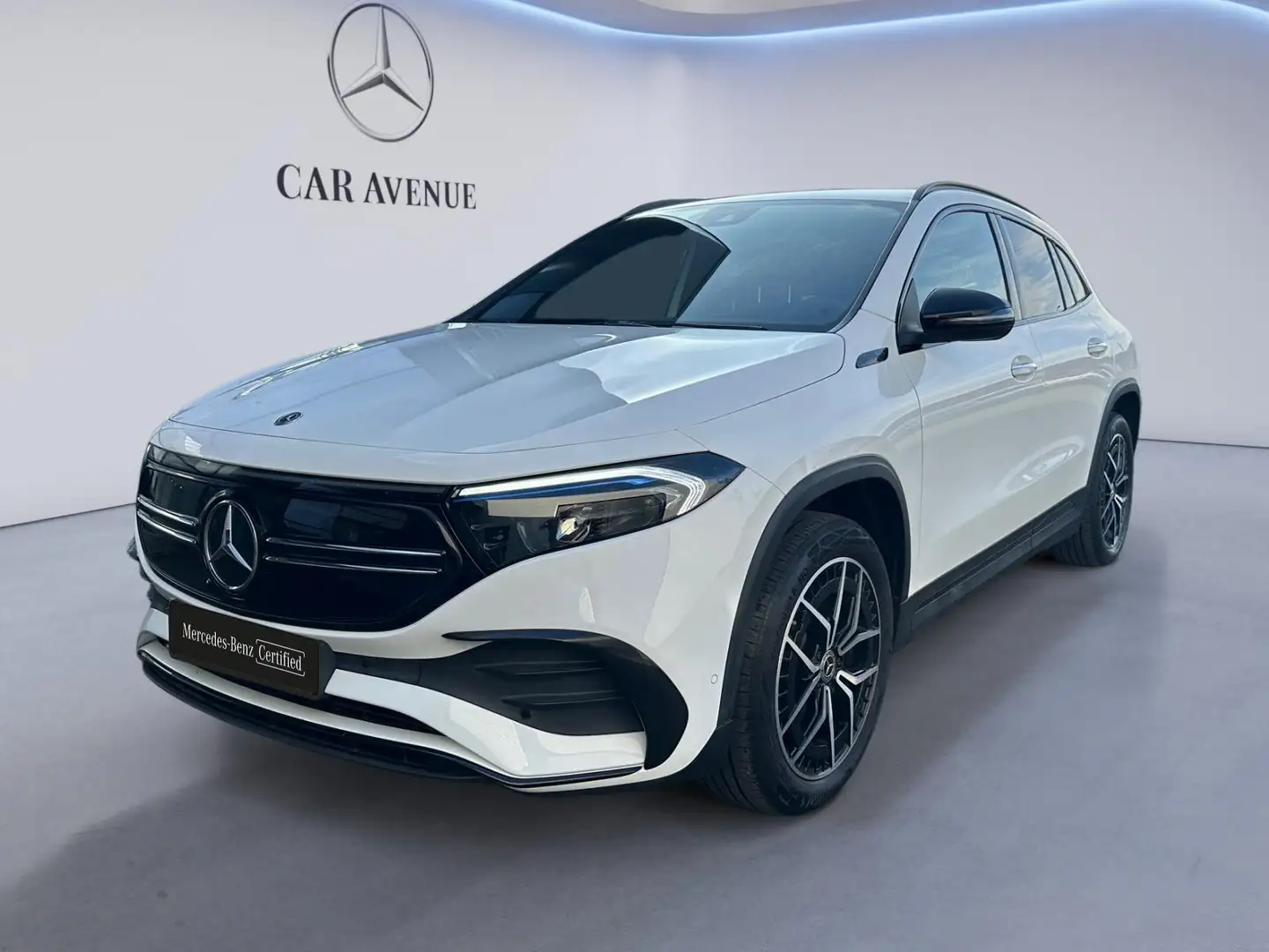 Mercedes-Benz EQA 350 EQA 4MATIC AMG Line Blanc - 1