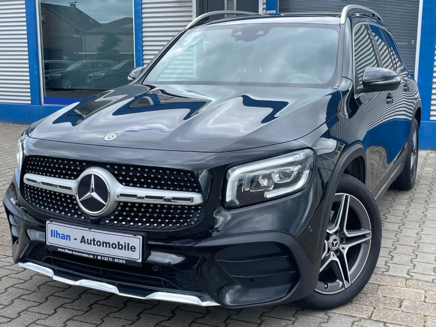 Mercedes-Benz GLB 200 GLB200*AMG*LED*PANO*T-LEDER*MBUX*RCAM*PDC*7.SITZ Schwarz - 1