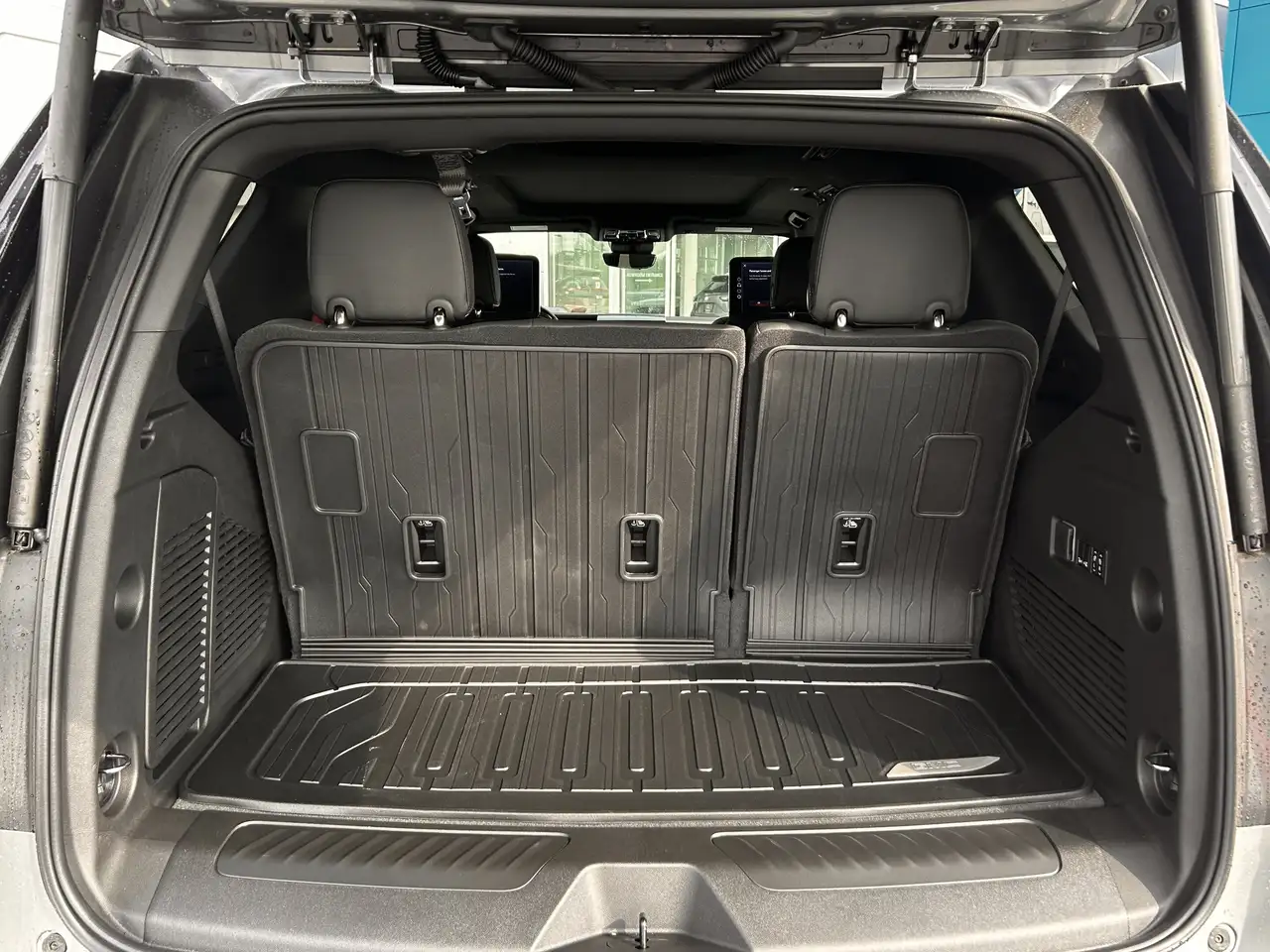 GMC Yukon снимка GMC Yukon